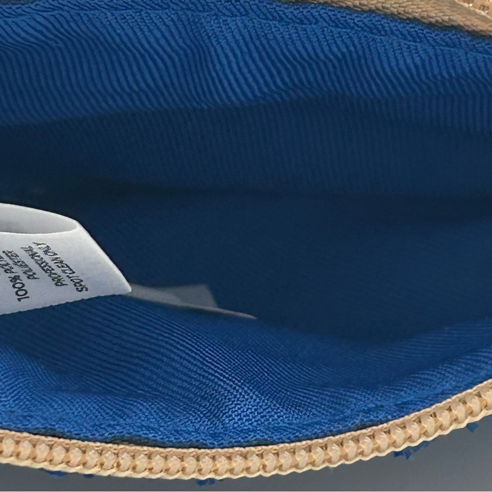 Live Love Loft Wristlet - Picture 6 of 6